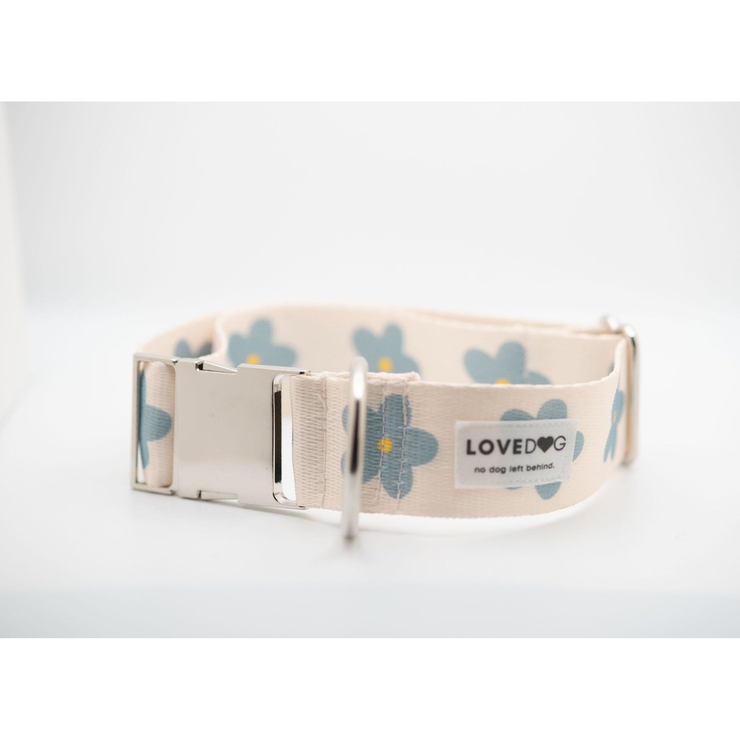 Daisy In Blue Wide Luxe Dog Collar
