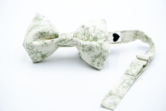 The Clara Boybow Snap-Collar